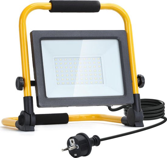 "Aigostar 13VRS LED Werklamp - Bouwlamp - IP44 Stootvast - 50W 4500lm - 6500K Daglicht wit - incl. 180cm Aansluitstekker" kan herschreven worden als "Aigostar 13VRS LED Werklamp - Bouwlamp - IP44 Stootvast - 50W 4500lm - 6500K Daglicht wit - inclusief 180cm Aansluitstekker".
De Engelse productnaam zonder leestekens eromheen is "Aigostar 13VRS LED Worklamp - Construction Lamp - IP44 Impact Resistant - 50W 4500lm - 6500K Daylight White - including 180cm Power Plug".