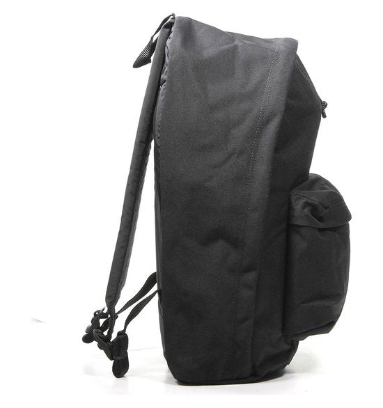 Natuurlijk! Hier is een herschreven versie van de titel in het Engels:
**"Eastpak OUT OF OFFICE Backpack - 27L, 13.3" Laptop Compartment - Sleek Black Design"**
Deze titel benadrukt de belangrijkste kenmerken van het product en gebruikt krachtige woorden om het aantrekkelijker te maken voor klanten.