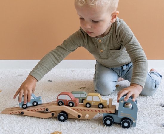 "Little Dutch Wooden Truck Transporter Wagon FSC" 
"Wooden Truck Transporter Wagon"
