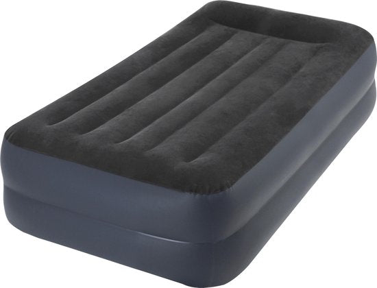 "Twin Pillow Rest Raised Airbed with Fiber-Tech Bip" kan worden herschreven als: "Comfortabel Tweepersoons Luchtbed met Verhoogde Kussens en Fiber-Tech Technologie".
De Engelse productnaam zonder leestekens is: "Comfortable Twin Airbed with Raised Pillows and Fiber-Tech Technology".