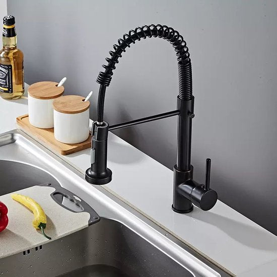 "Stijlvolle Zwarte Keukenkraan met Uittrekbare Uitloop en Flexibele Slang"
Productnaam in het Engels: "Black Kitchen Faucet with Pull-Out Spout and Flexible Hose"