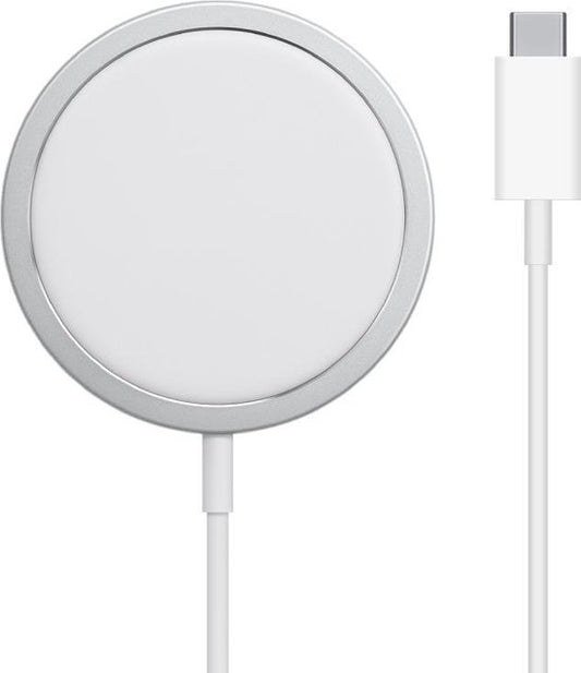 "Apple MagSafe Draadloze Oplader" kan worden herschreven als "Draadloze Oplader van Apple MagSafe". De Engelse productnaam zou dan zijn: "Apple MagSafe Wireless Charger".