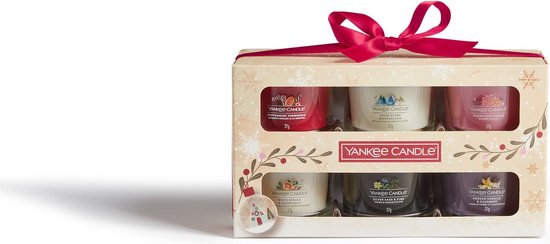 Yankee Candle - Gift Set with 6 Filled Votive Candles in Snow Globe Wonderland

Product Name in English: Snow Globe Wonderland 6 Filled Votive Gift Set